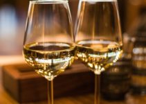 Brut vs Extra Dry: The Differences Explained