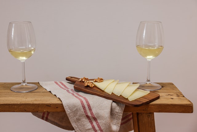 Pinot Grigio vs Chardonnay: What's The Difference?